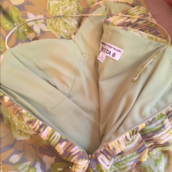 Chetta B. Ruched Floral Sequined Silk MIDI dress sz.2 - Picture 9 of 16